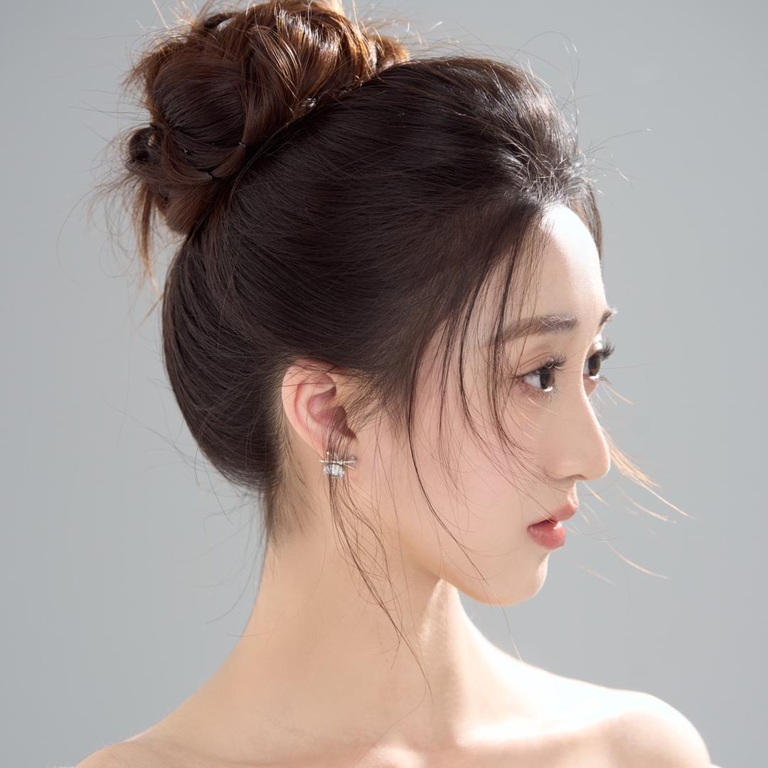_饱胀小杨