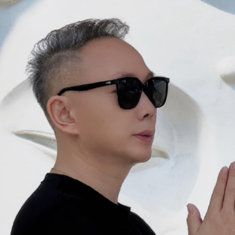 为受骗群众，摇旗呐喊！