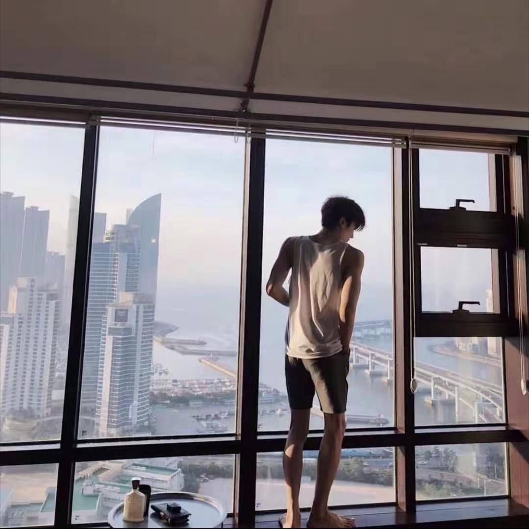 香菜孙恩盛穿搭号