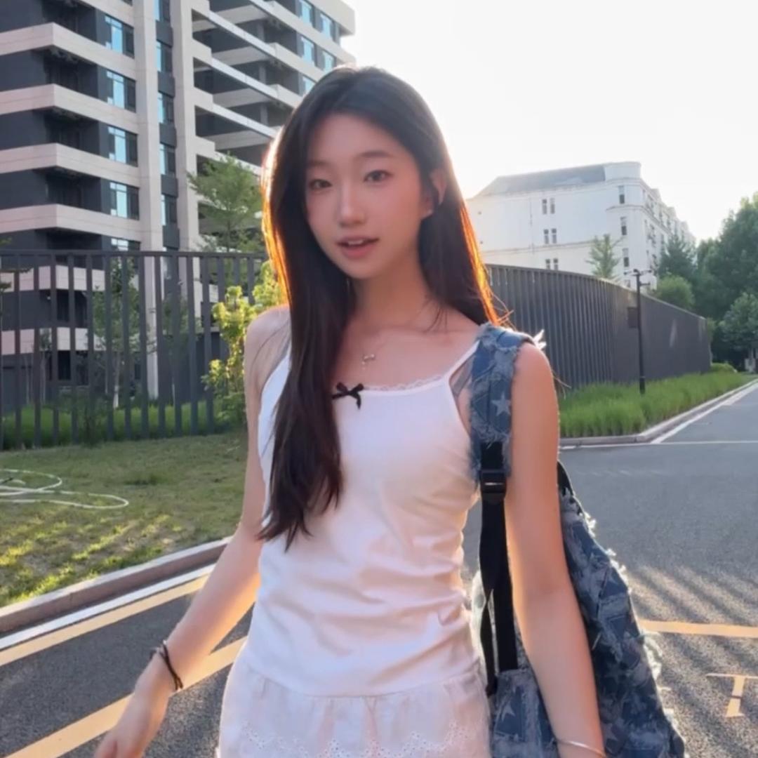 王壮壮.