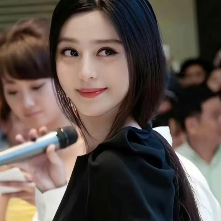 冷冰冰.