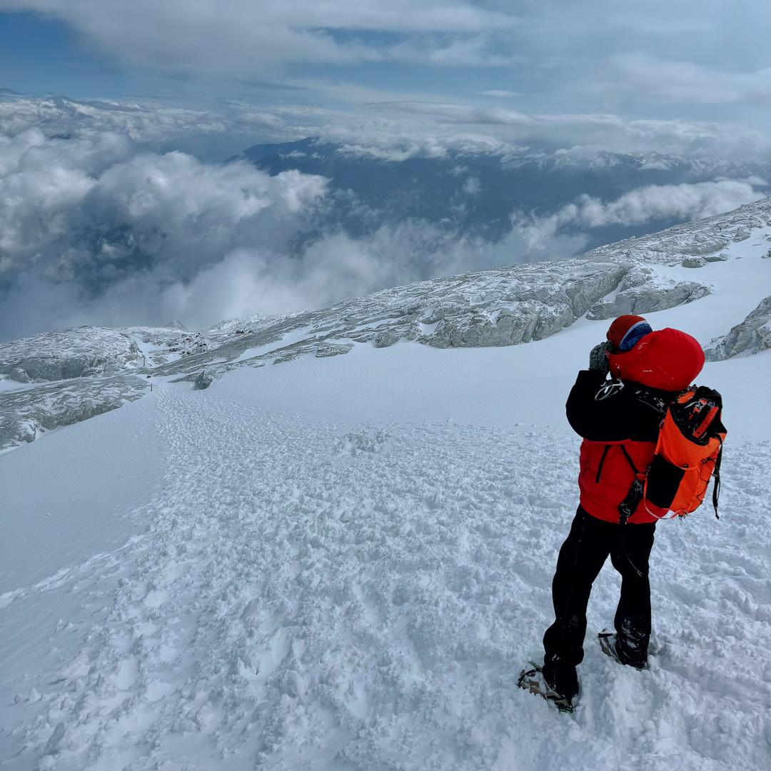 哈巴雪山向导徐霞客