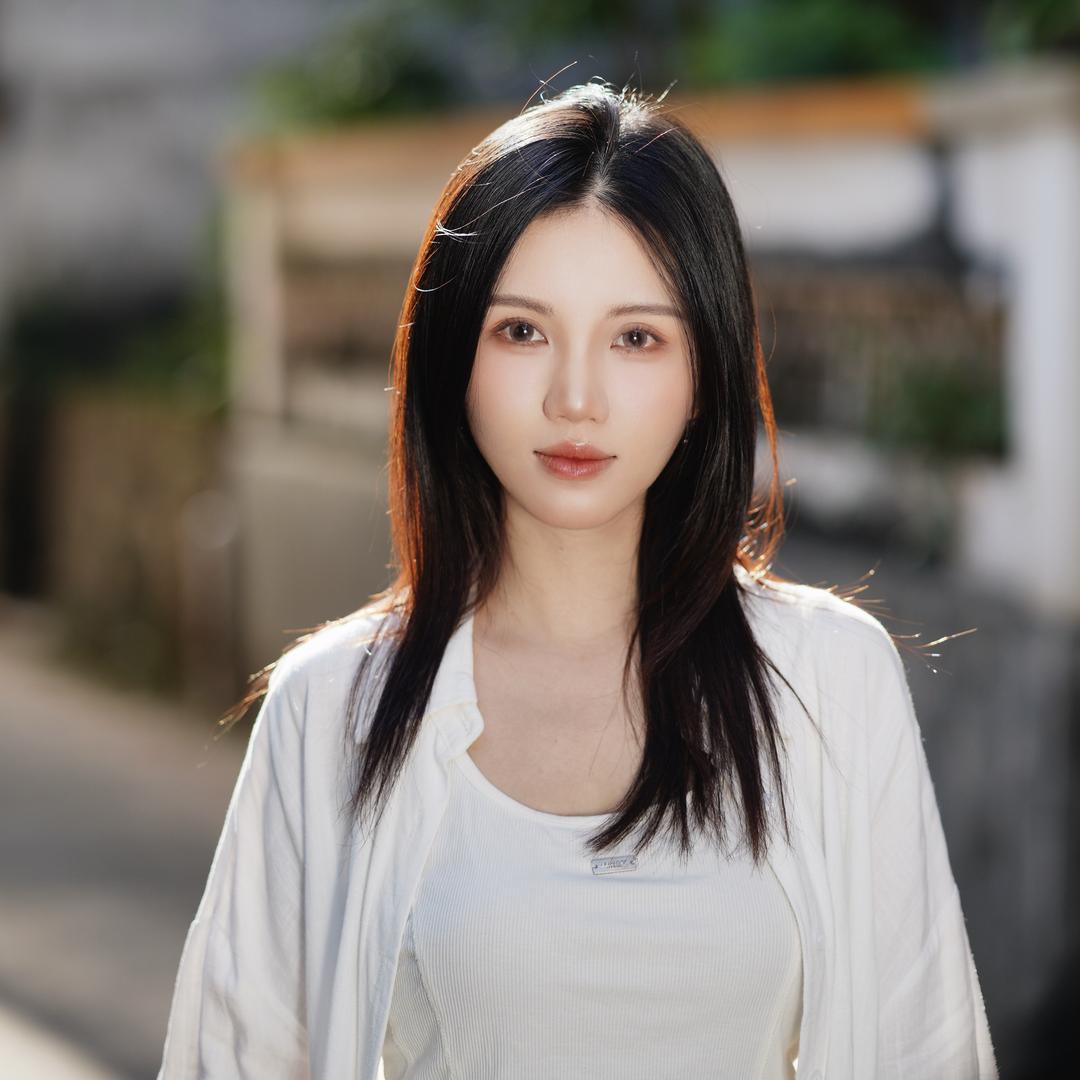 梁小姐的春夏秋冬