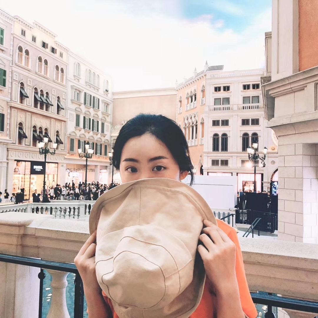 小西几.
