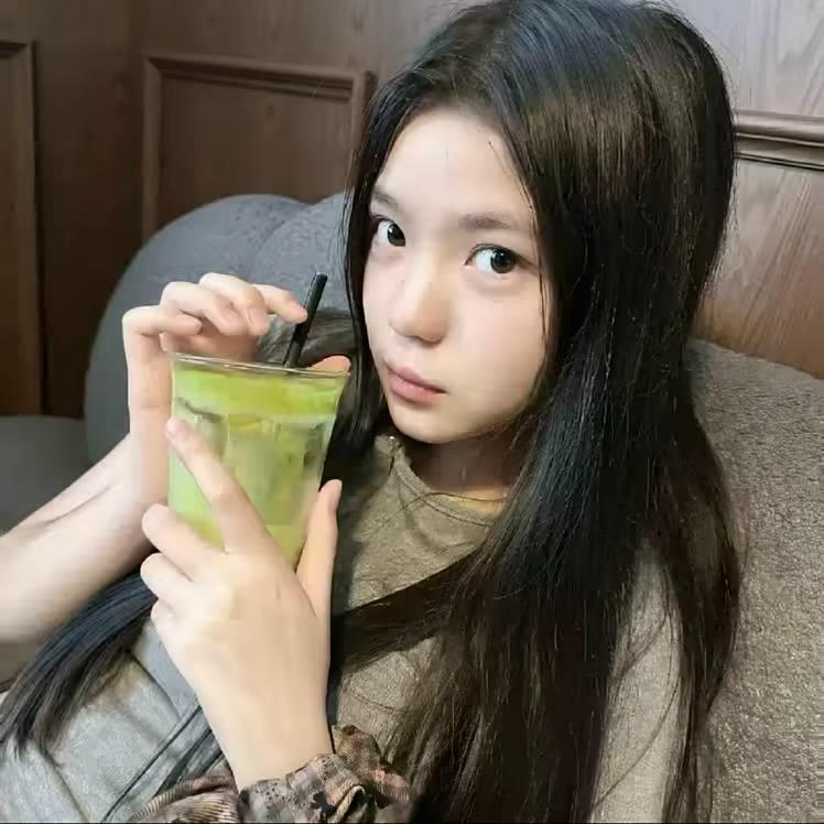 ㅤㅤㅤㅤㅤ薇薇