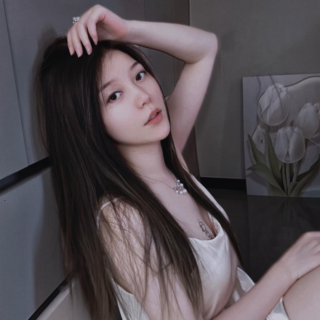 云云千月
