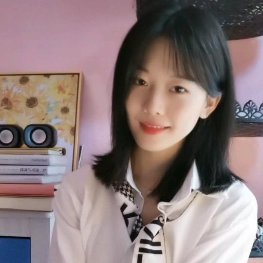 英语老师在线跳舞