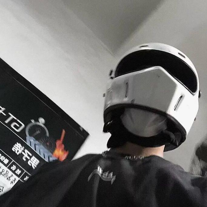 沉默里讲述