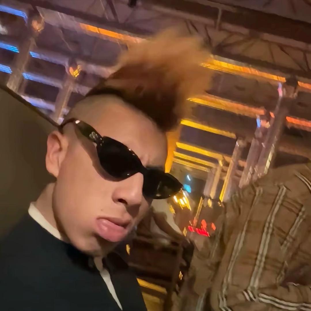 抽象的于晏