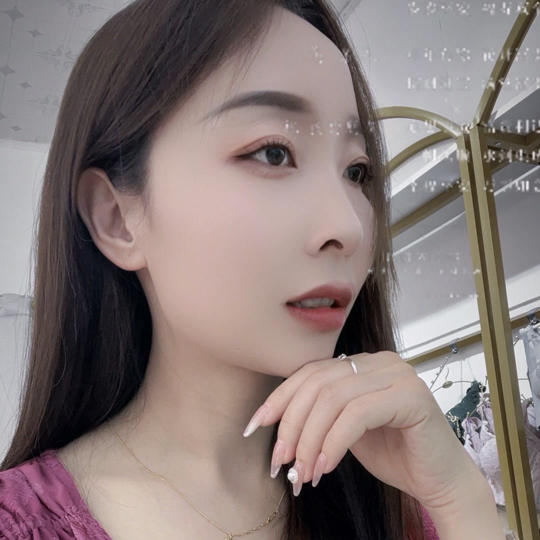 昭通旧圃《炫彩衣橱》