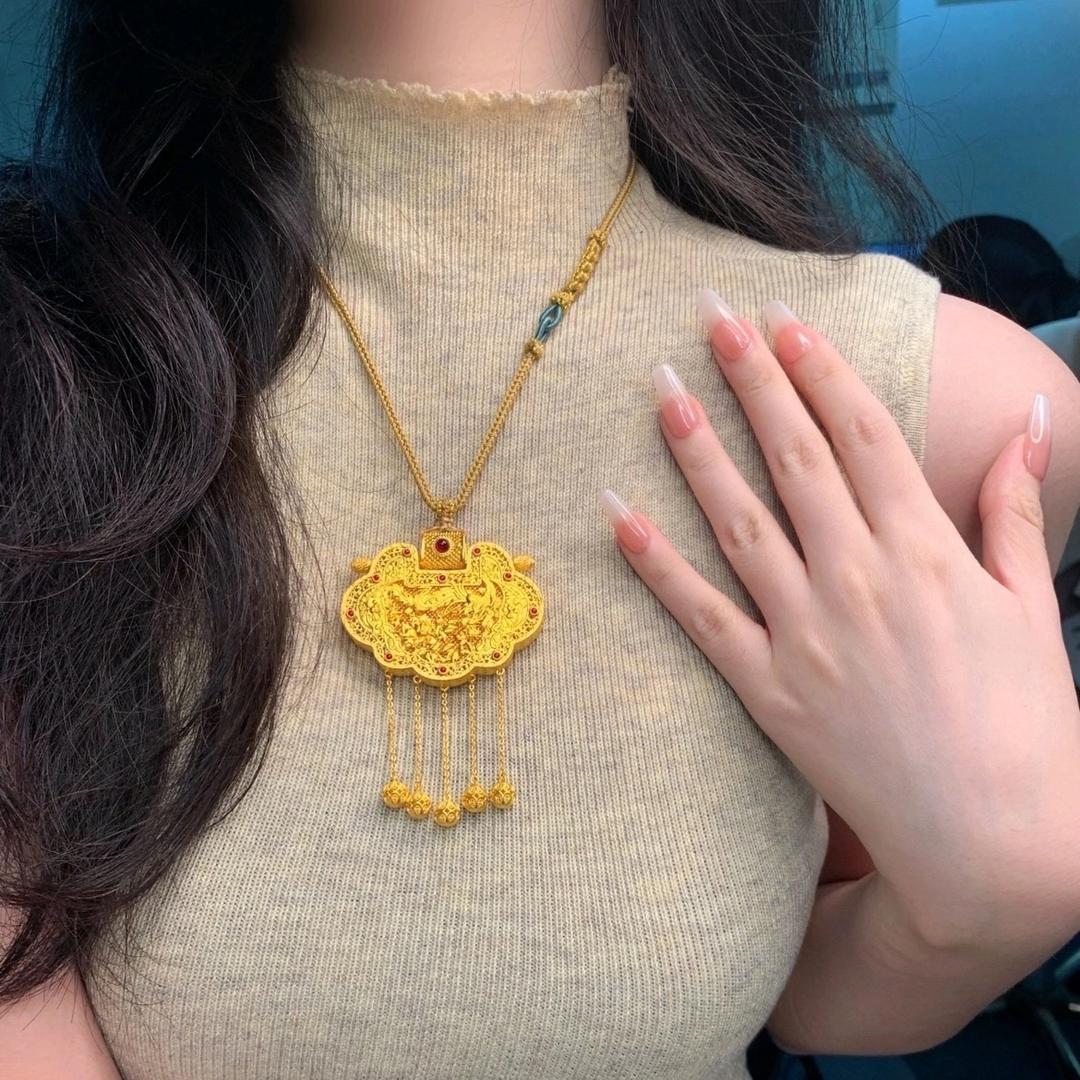 水贝金包银饰品 美美