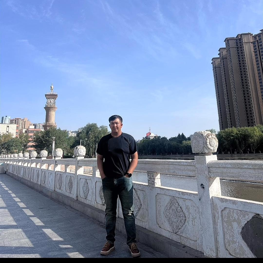 巴拉提江。