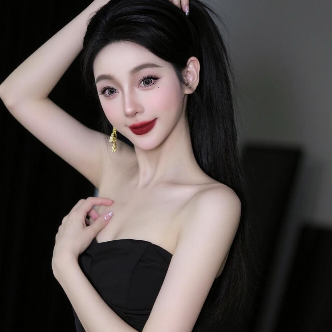 玲.