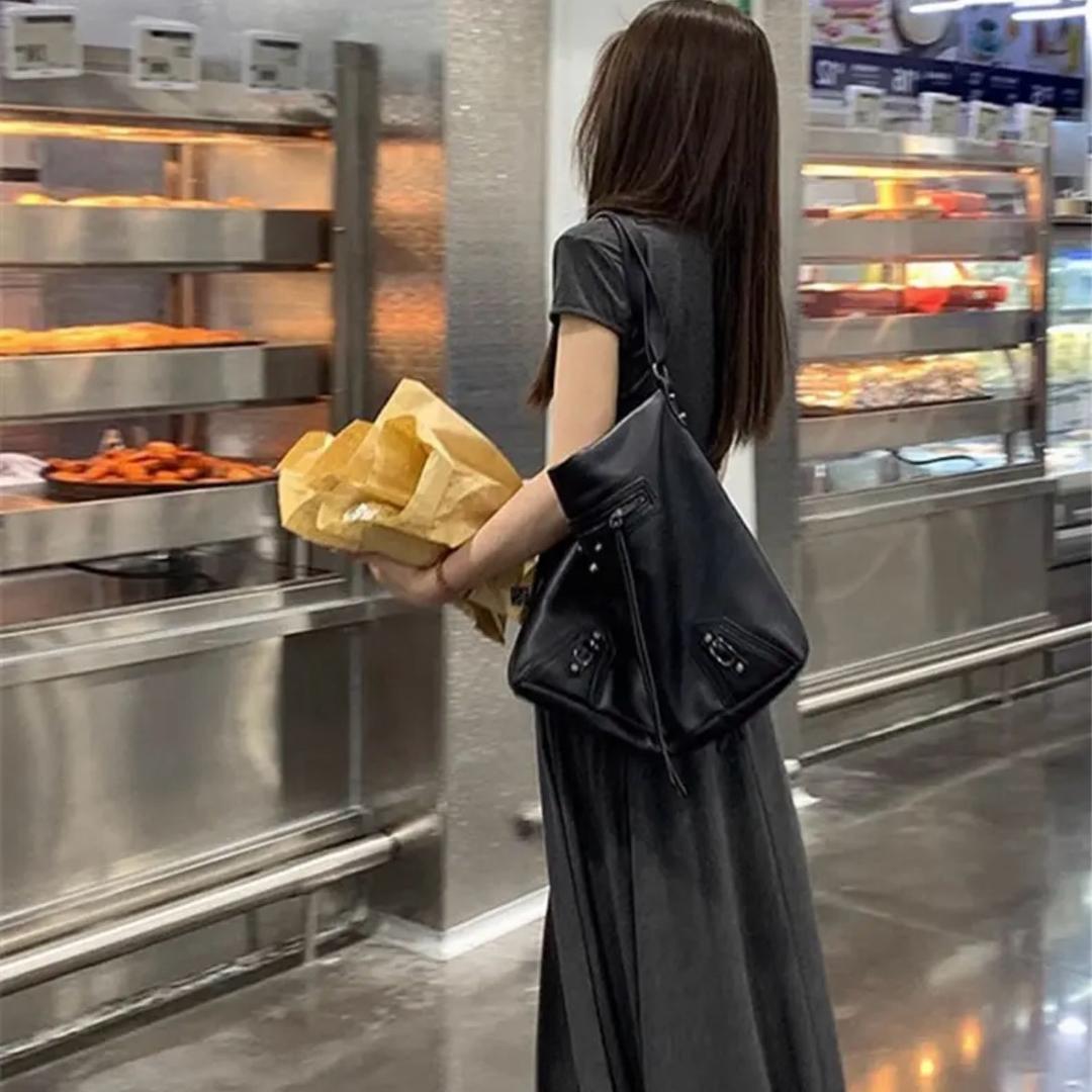 南油芊姿服饰