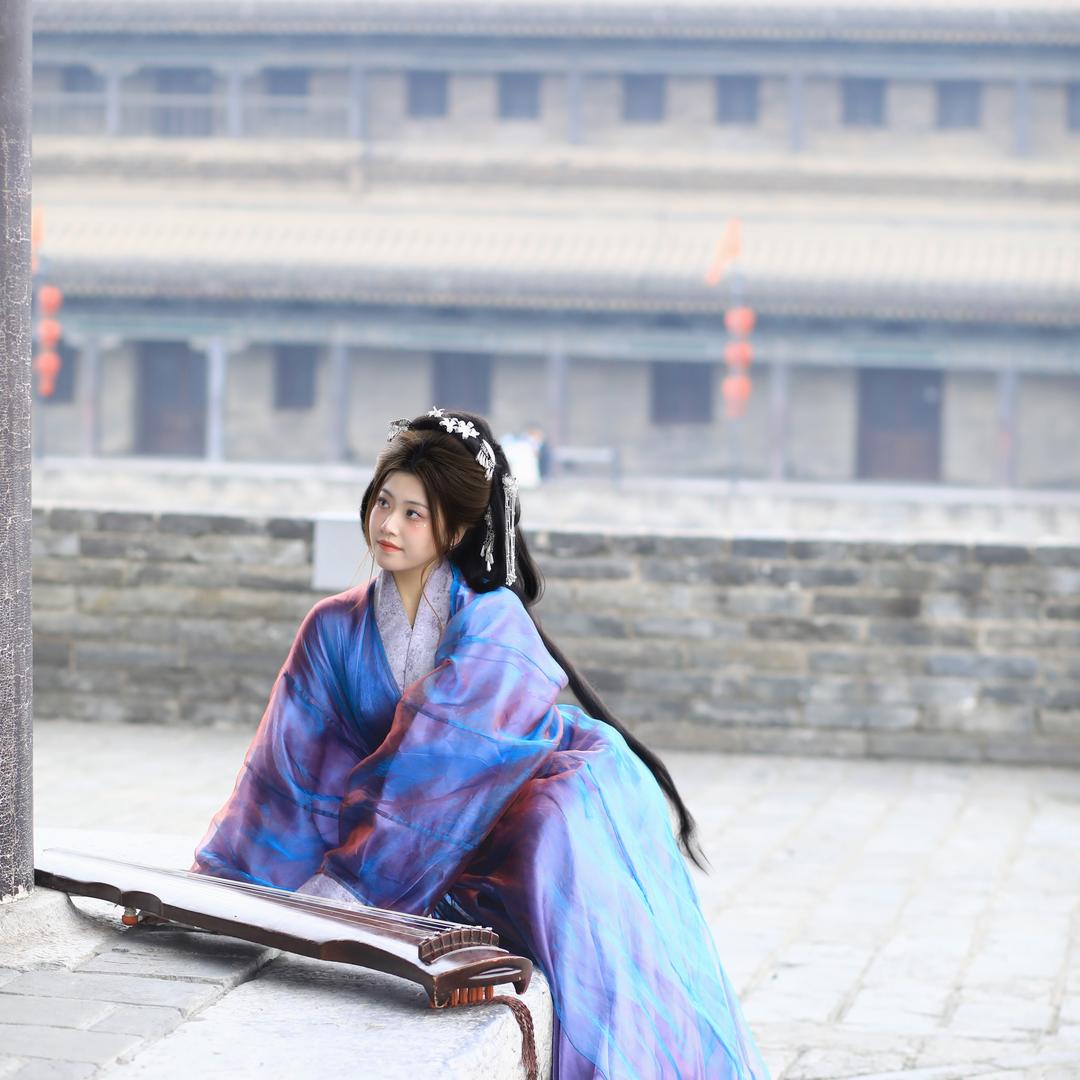 Q-Qin-g