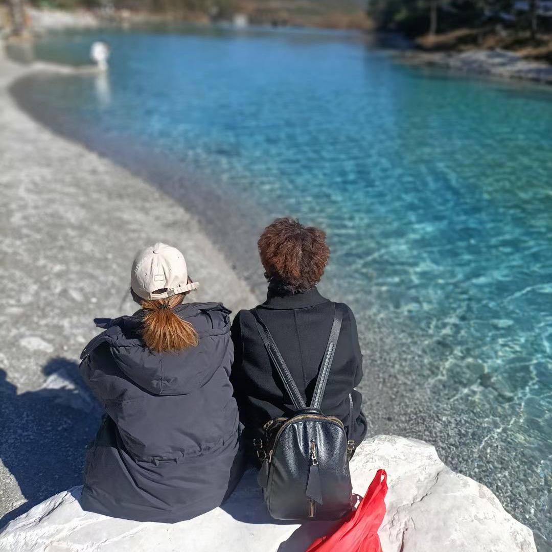 乐乐🌞（想念妈妈）