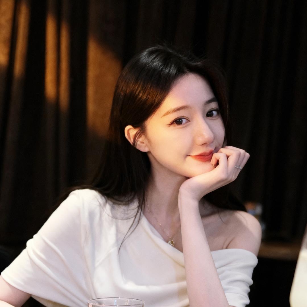 是甜甜老师吖✨