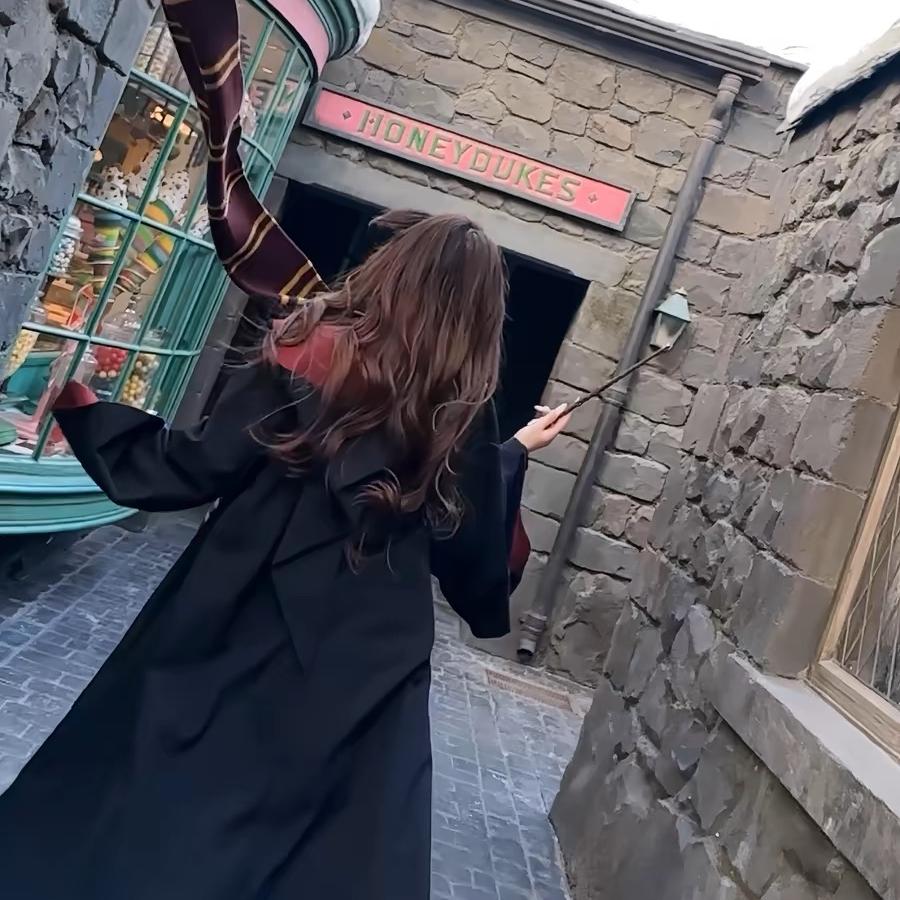 环影魔法袍体验馆