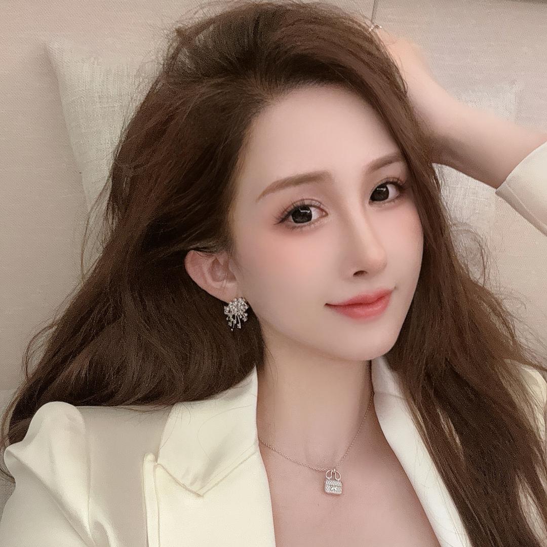 小月牙儿🌙🎤