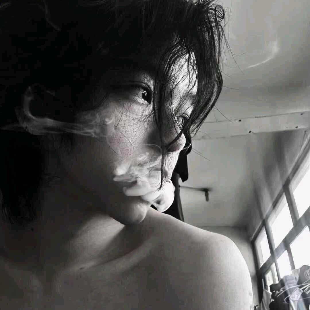 唔.
