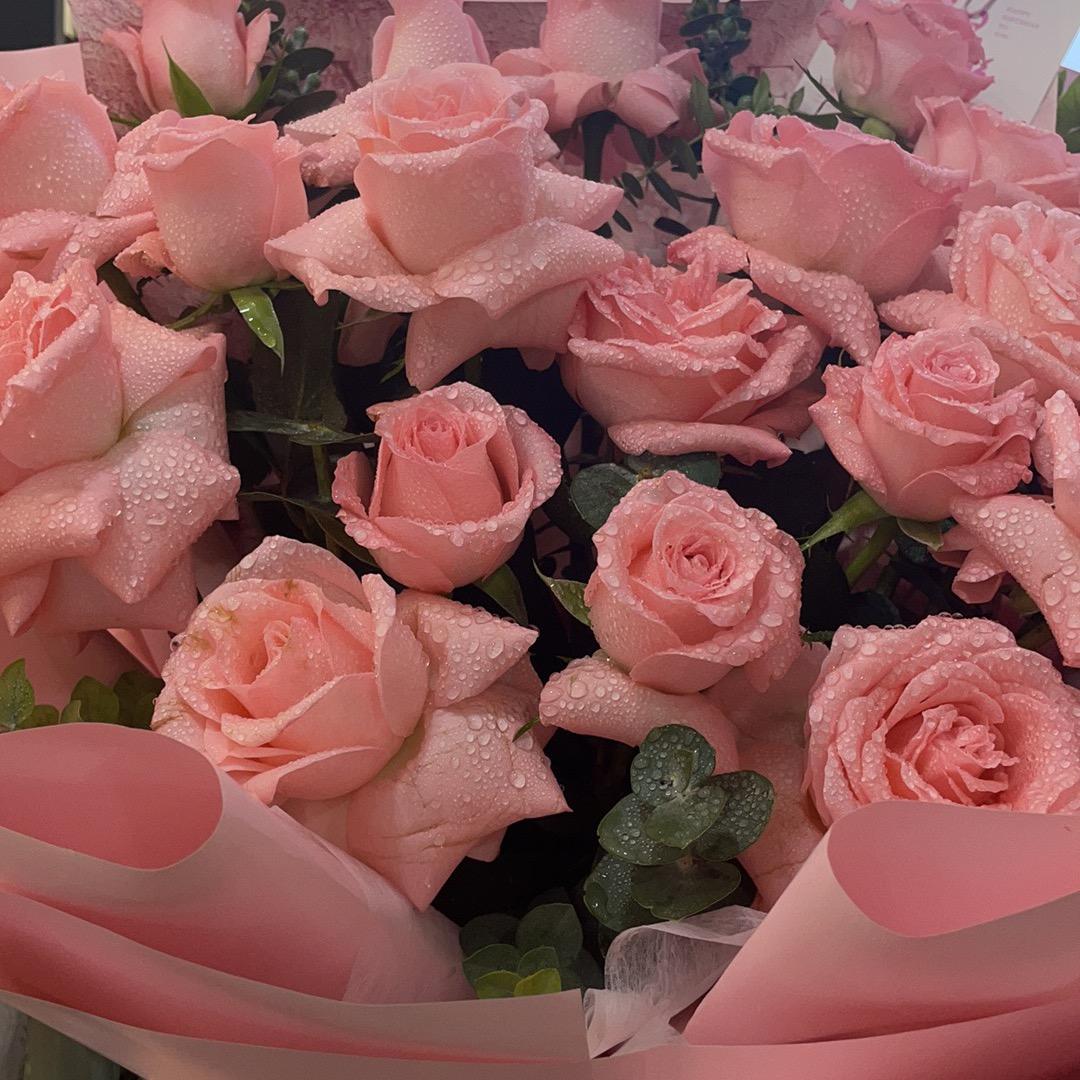 平平淡淡🌹🌹🎈🎈