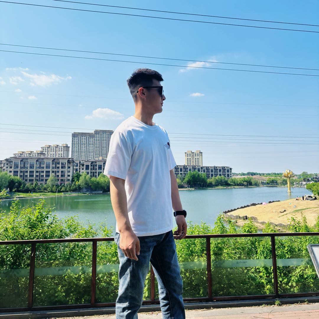 李哲羽