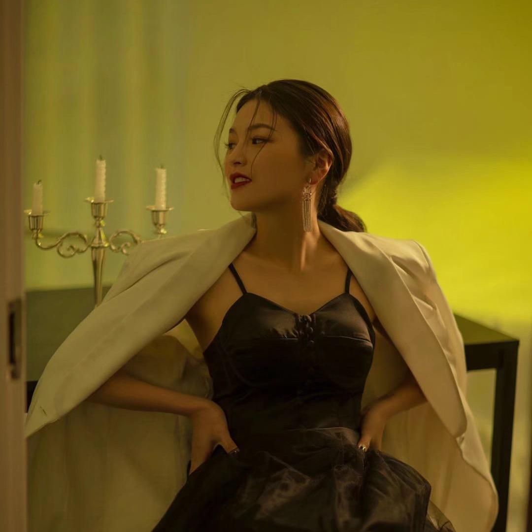 李白白服饰