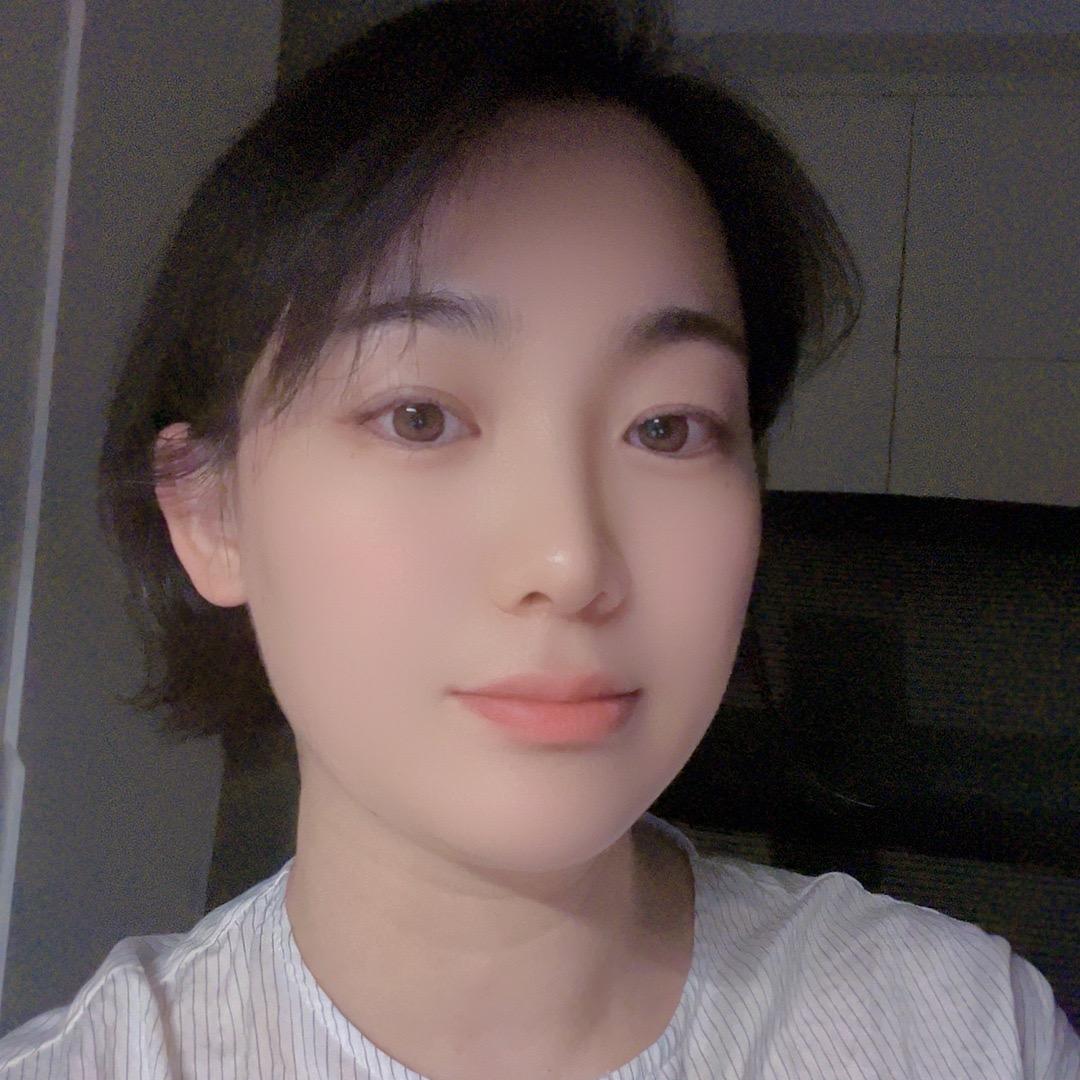 爱吃甜甜圈的猪姐妹