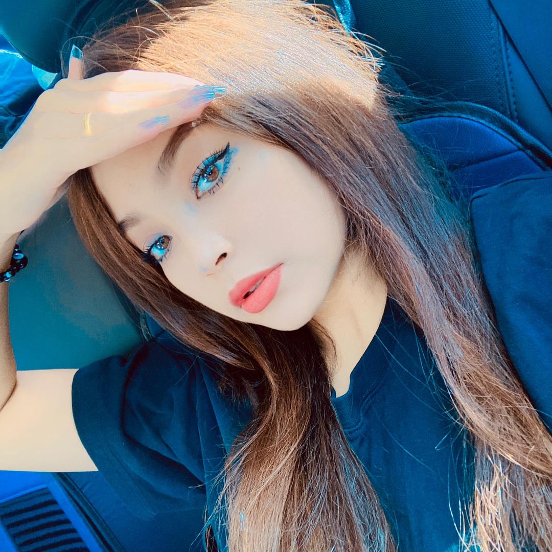 丽丽 高端女装货源