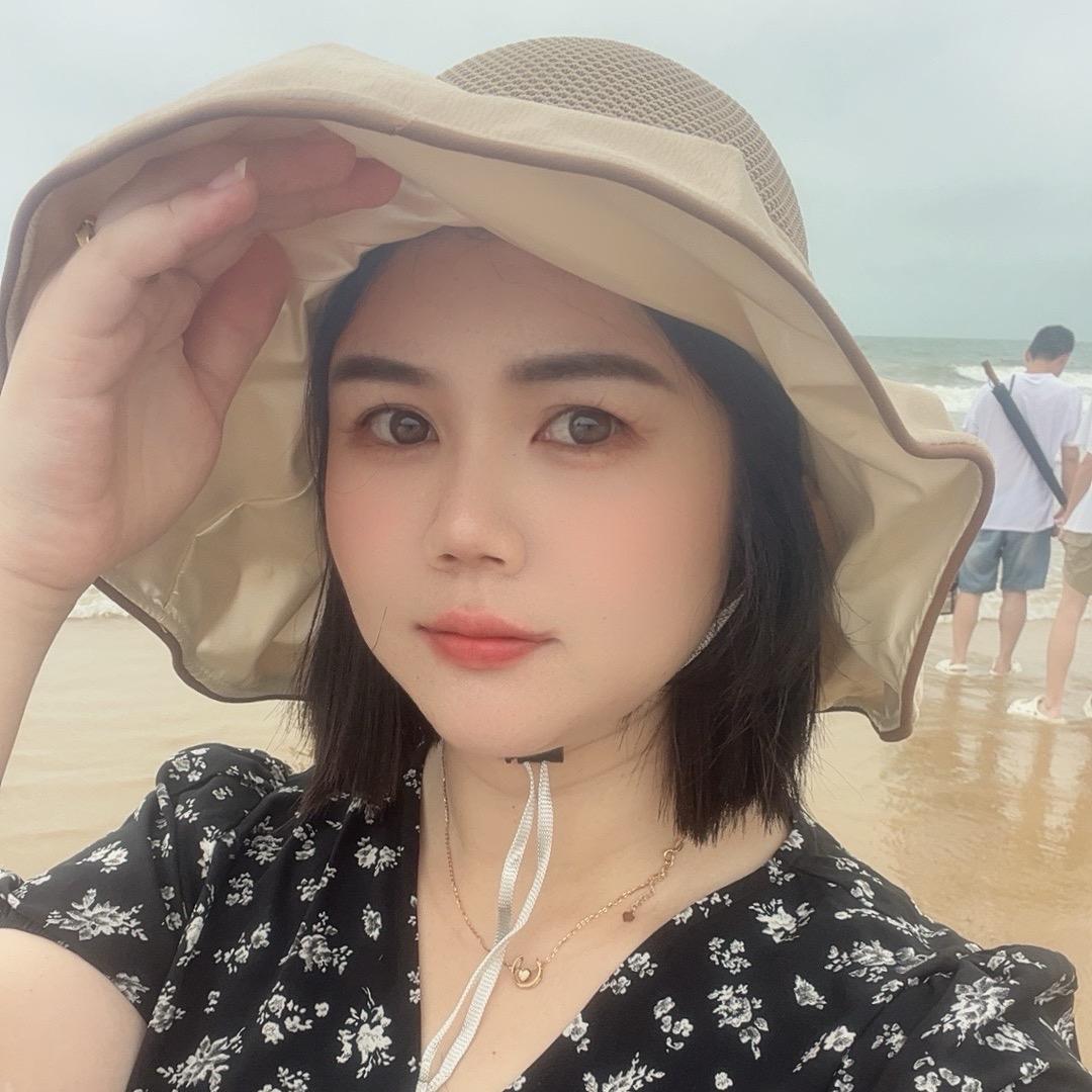 大萌小萌和爸爸👨👧👧