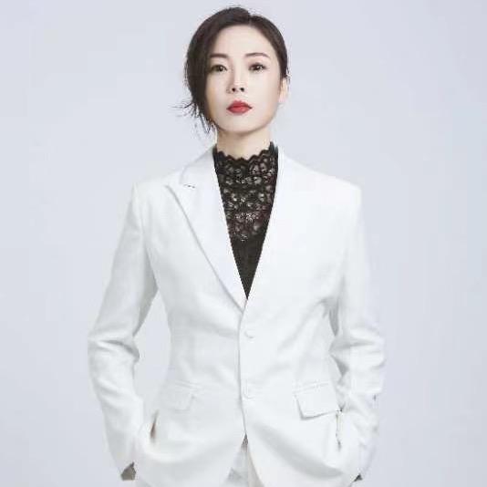 莹莹2024
