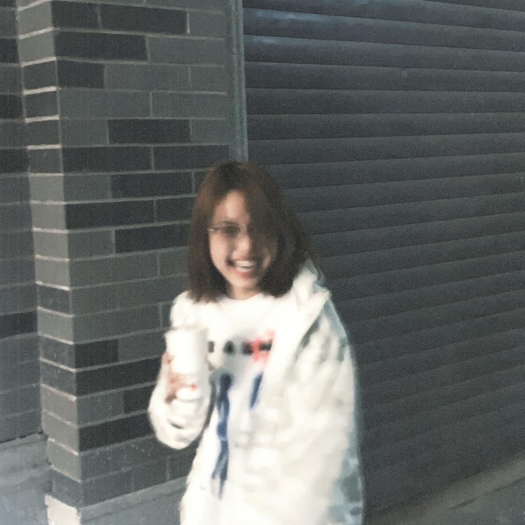 代1️⃣莹