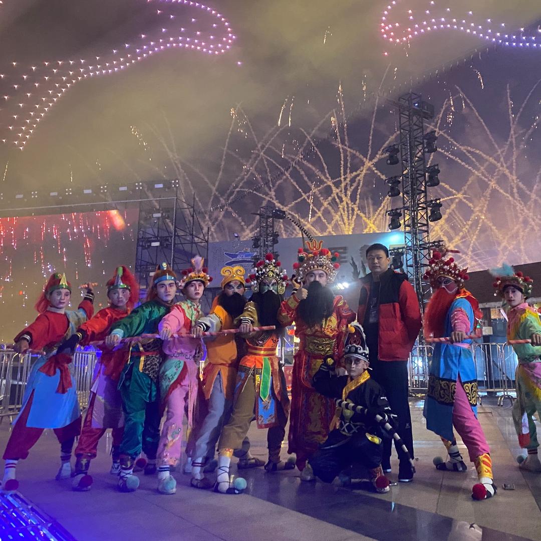 溪南男子女子英歌队