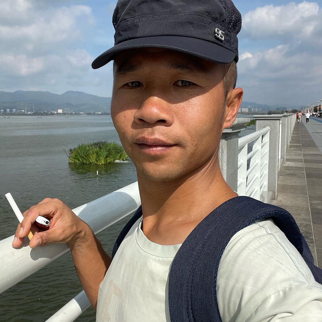 小雷哥（八雷TG）