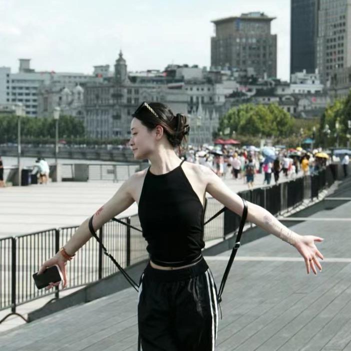 小乐怡—「不被定义」