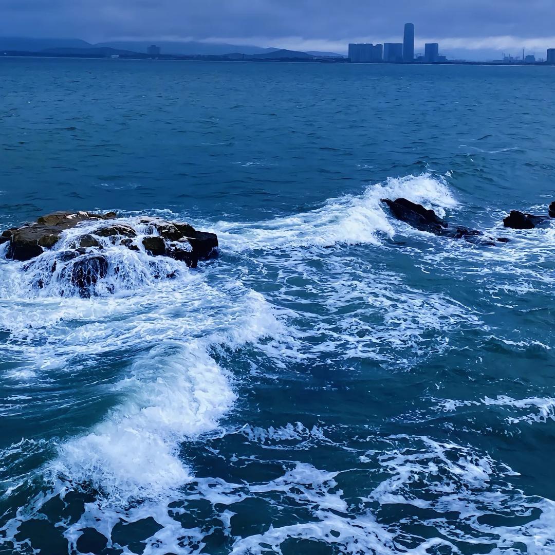 海阔天空.