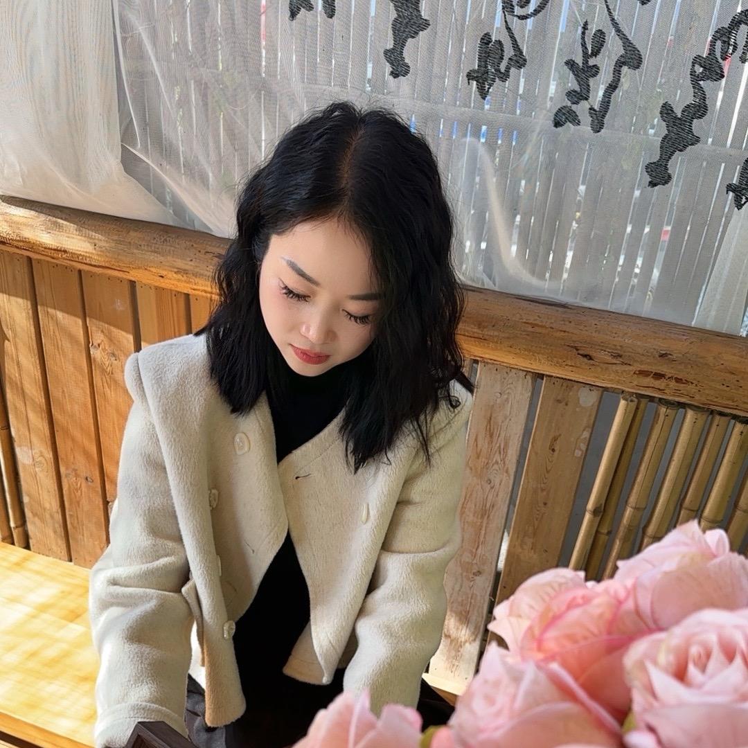 拖鞋有心事🤔💕💕💕