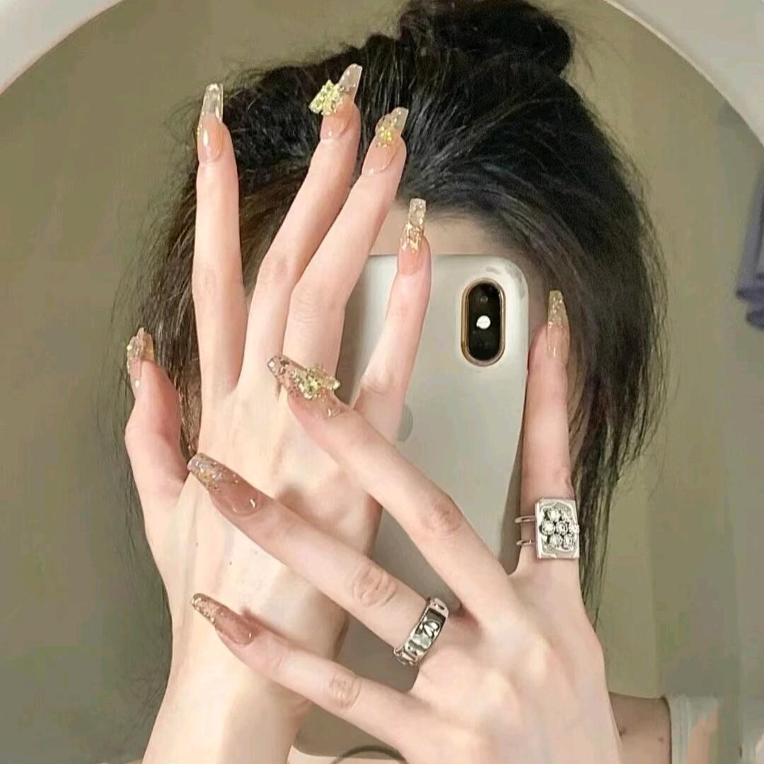 Ms.brandy穿戴甲
