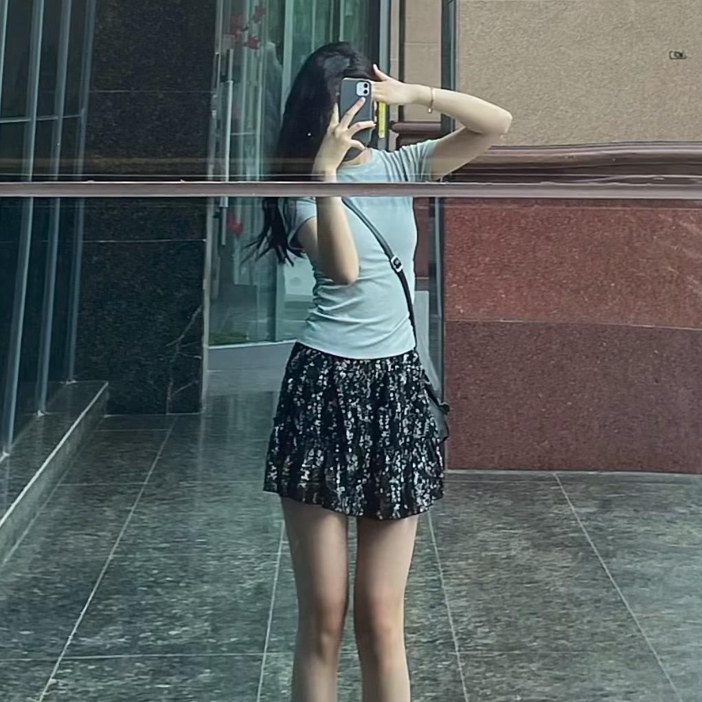 爱美的榕榕