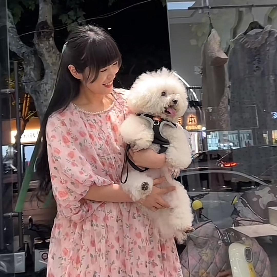 莫伊秀女装