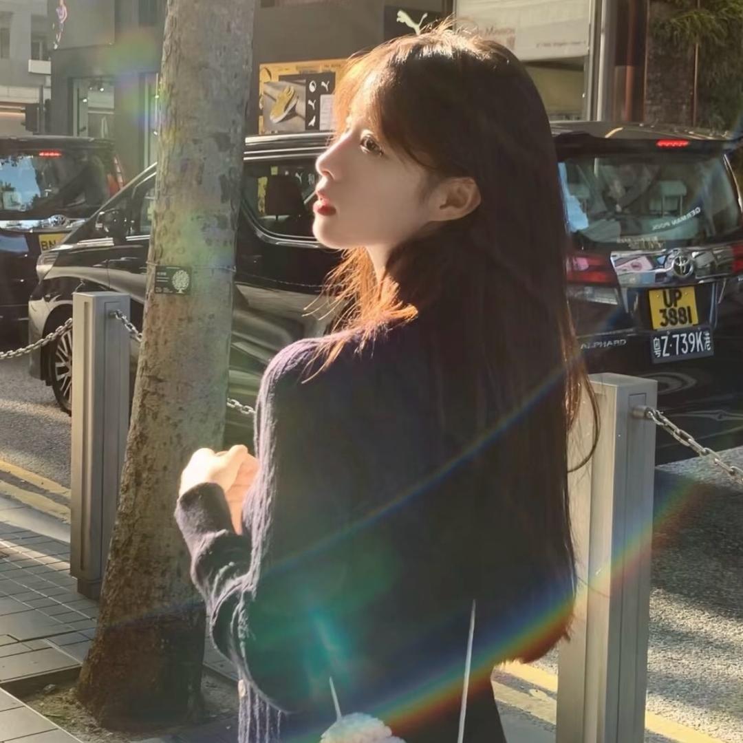 热热儿.
