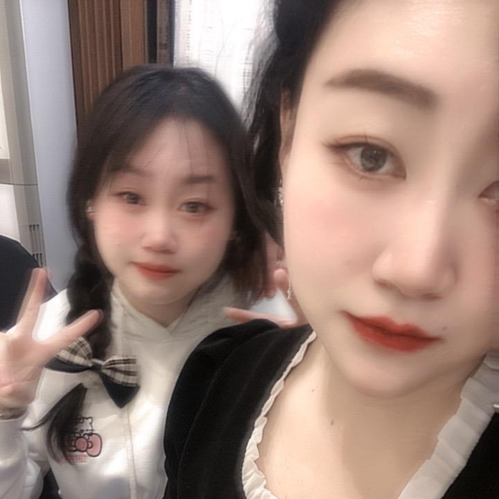 鸿至兴二手车静静