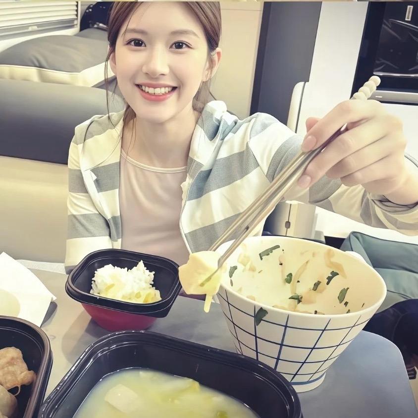 @☼⚅⚅⚅⚀⚀⚀⚂⚂⚂⚅⚅⚅⚀⚀⚀☀︎