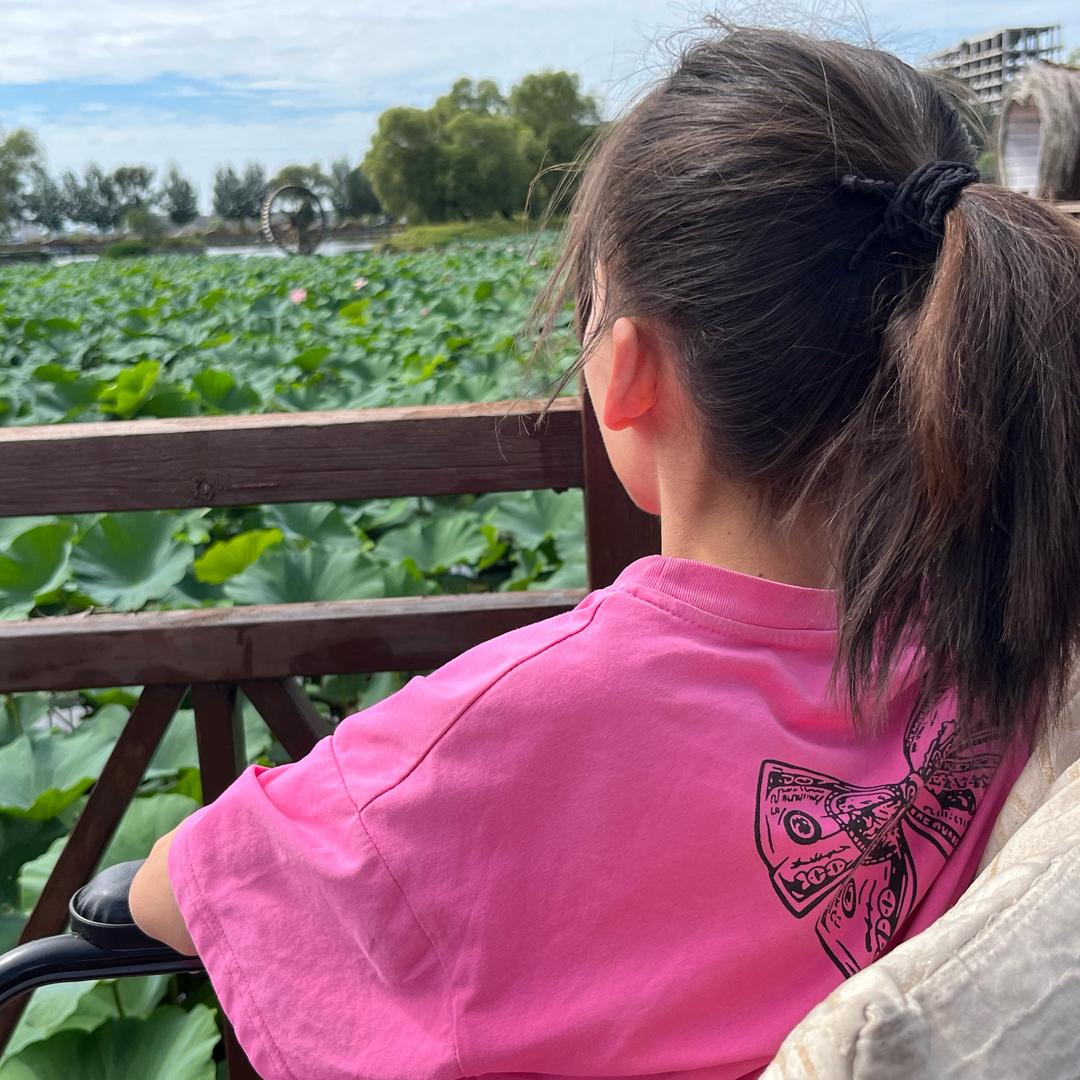 娜娜。椅牵良缘