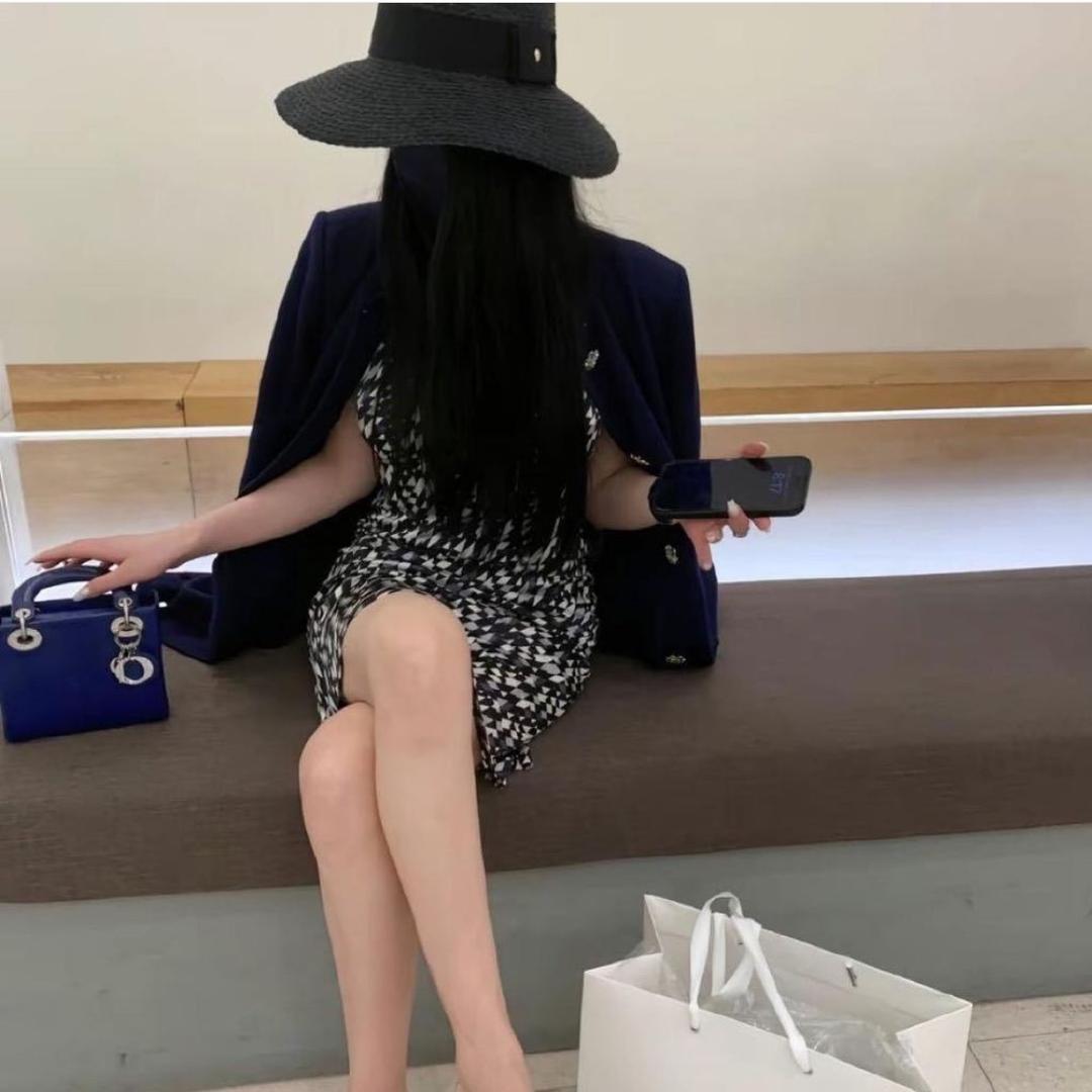 姑娘与舌