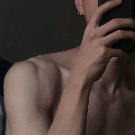 （故）