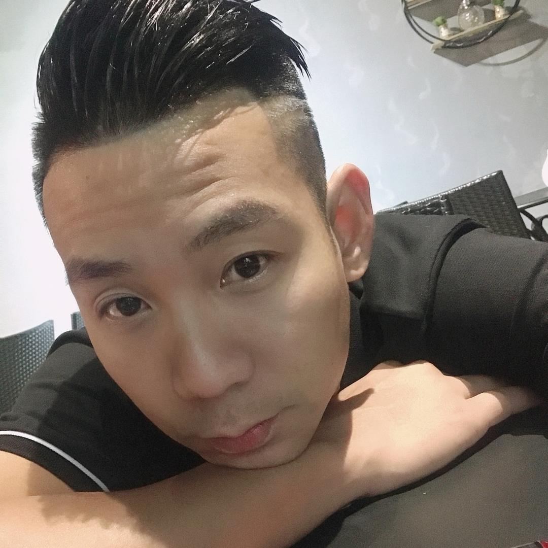 粤X
