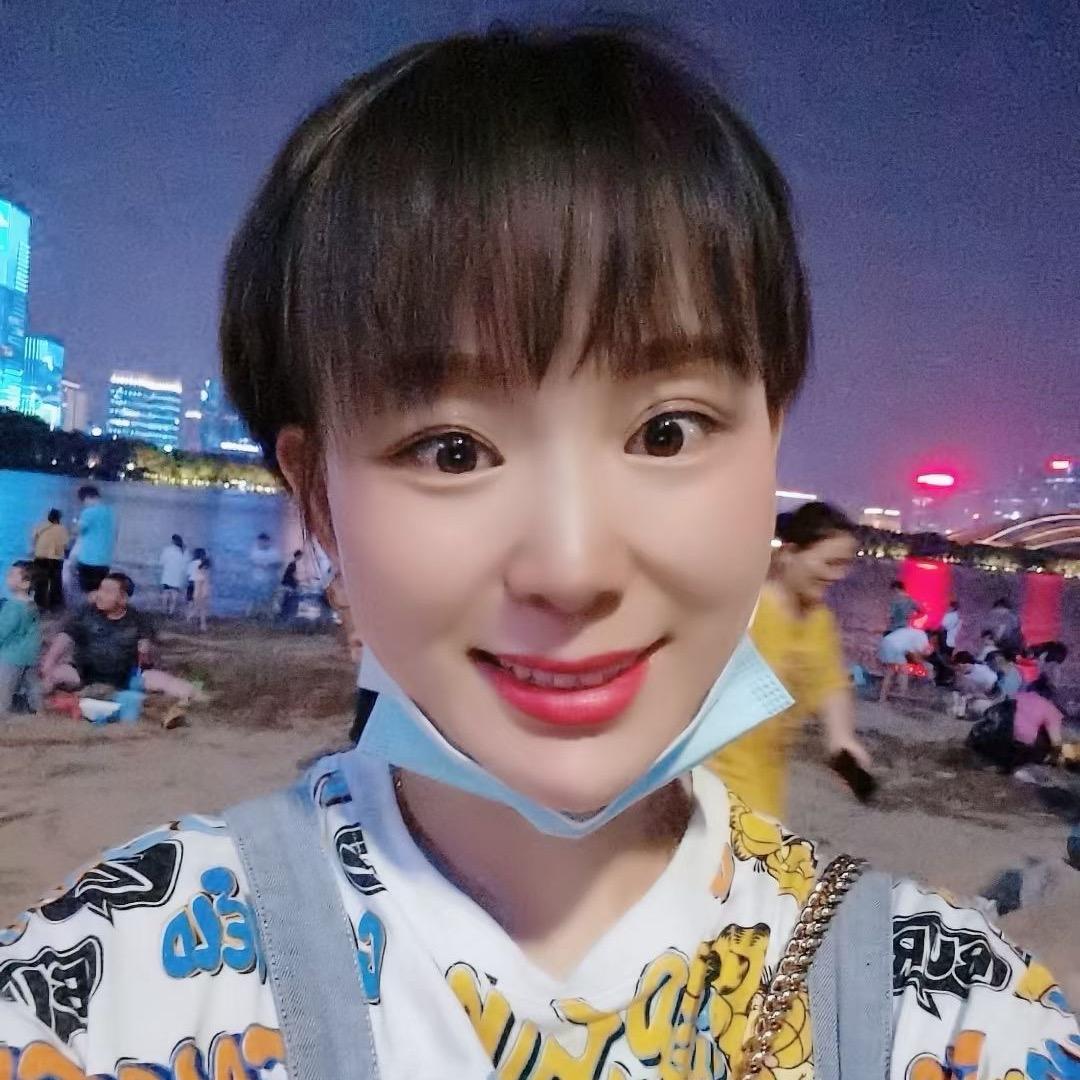 丽丽摆摊