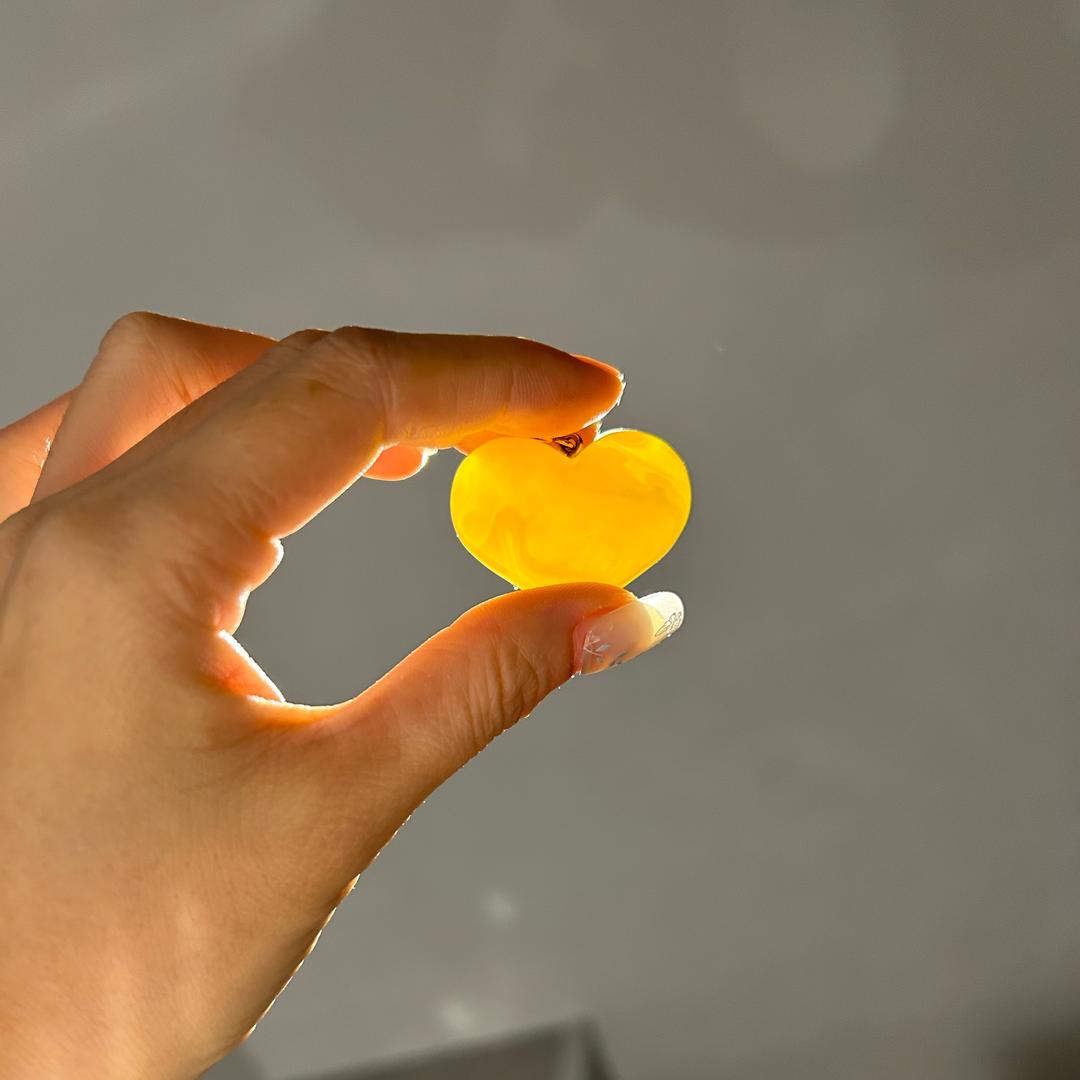 爱琥珀的不知名碳基