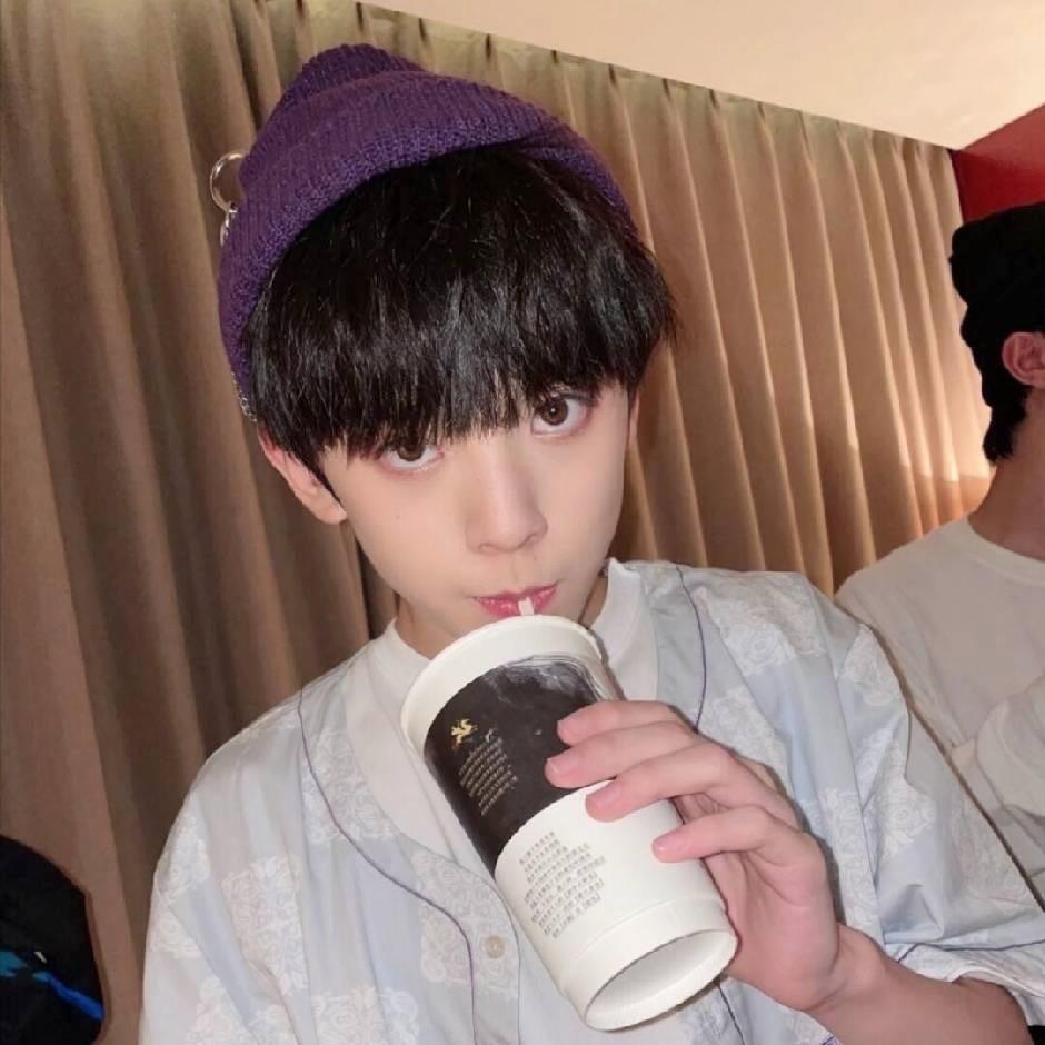 嫂子别回头 我是我哥